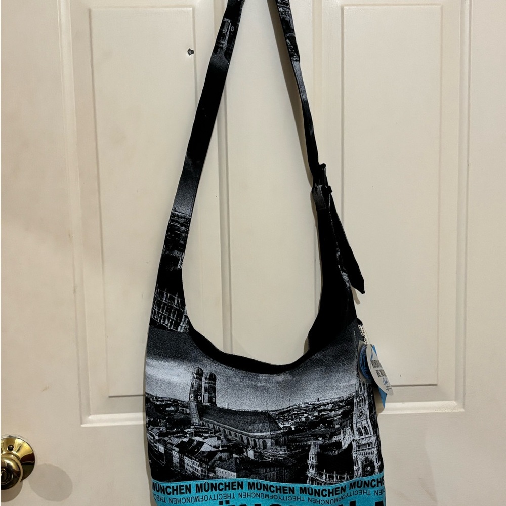 Robin Ruth Crossbody tote/bag. Red black & gray.Munchen Germany cityscape.NWT